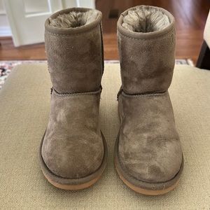 Kids Uggs US size 13